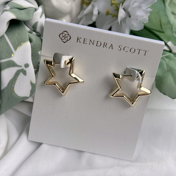 Kendra Scott Star Huggie Earrings in Gold - Picture 2 of 2